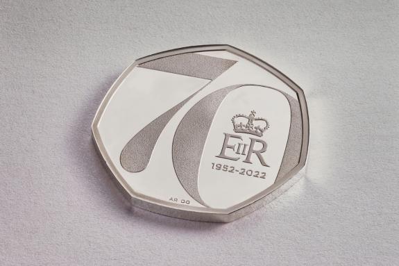 Ludlow Advertiser: The Platinum Jubilee of Her Majesty the Queen on a 50p (The Royal Mint) Ludlow Advertiser: The Platinum Jubilee of Her Majesty the Queen on a 50p (The Royal Mint)