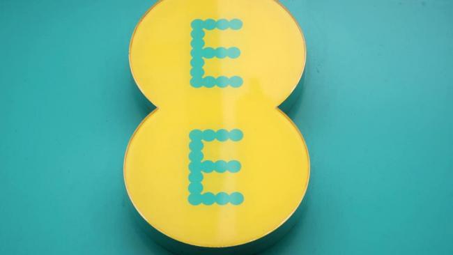EE announces January sale and how to get a free Samsung Chromebook (PA)