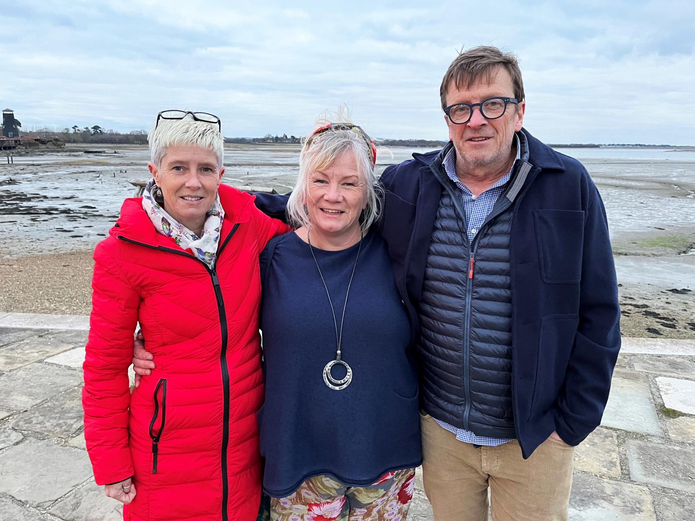  Reunited searcher Sara Hathaway (centre) with her found sister Kerry Sanderson (left) and her found brother Steve Williams (right) Sara, Kerry and Steve are maternal siblings